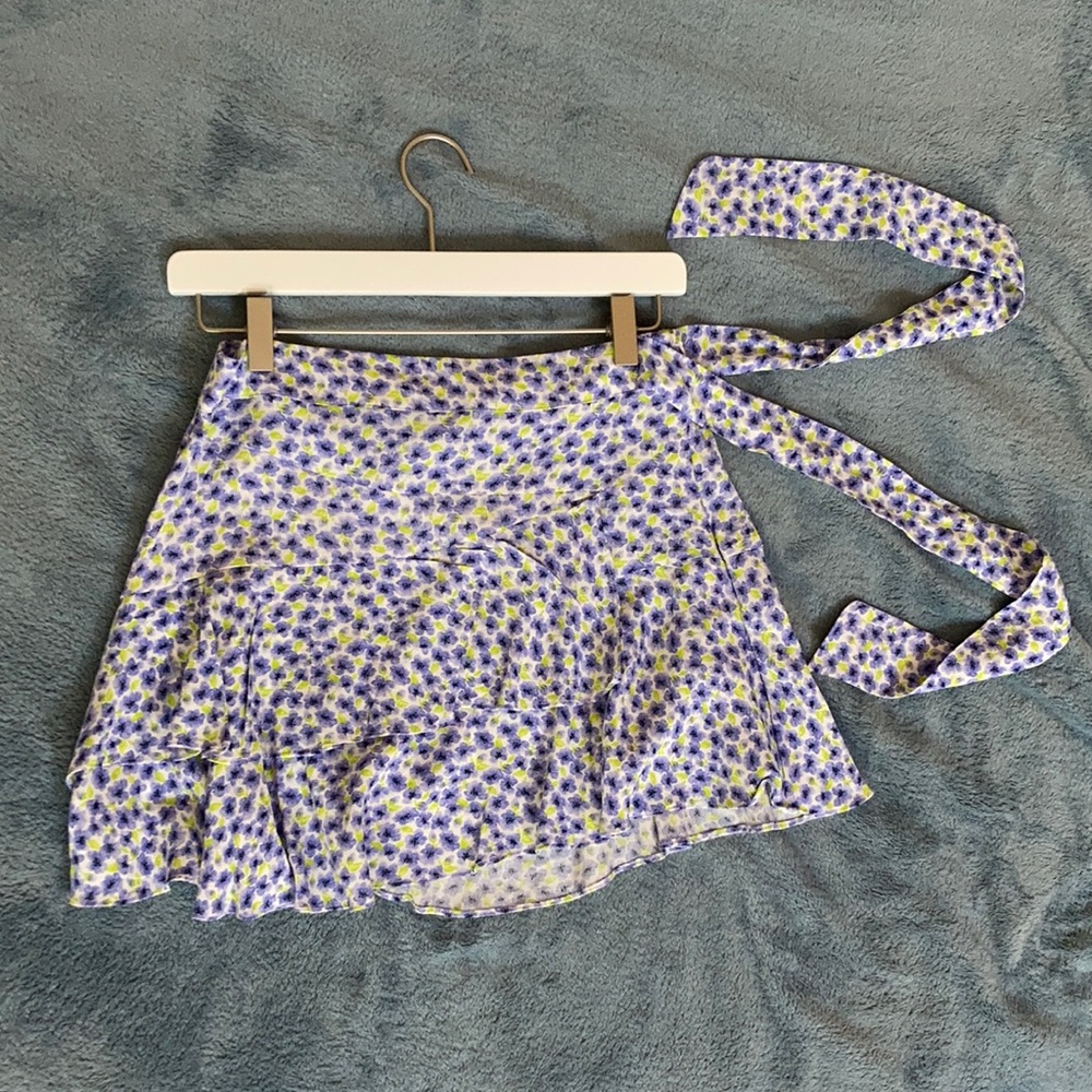 Flirty floral ditsy zipper mini skirt - Forever 21